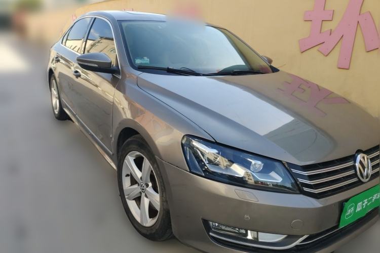 Used Volkswagen Passat 2011 1.8TSI DSG Prestige Edition Front Right 45 Deg
