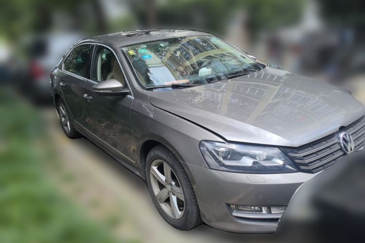 Used Volkswagen Passat 2011 1.8TSI DSG Prestige Edition Front Right 45 Deg
