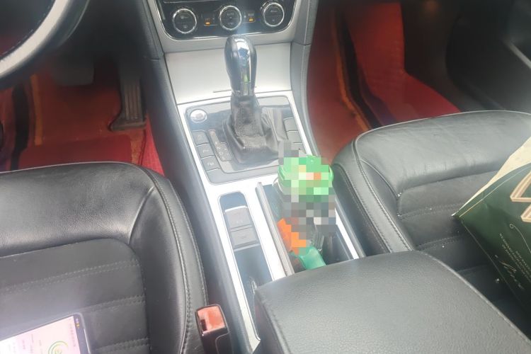 Used Volkswagen Passat 2011 1.8 TSI DSG Ultimate Edition Gear Lever