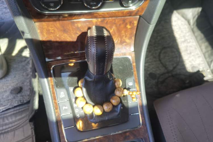 Used Volkswagen Passat 2011 1.8TSI DSG Prestige Edition Gear Lever