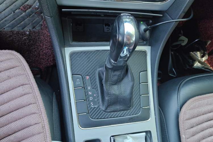 Used Volkswagen Passat 2011 1.8 TSI DSG Prestige Edition Gear Lever
