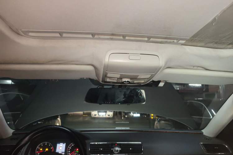 Used Volkswagen Passat 2011 1.8TSI DSG Prestige Edition Headliner