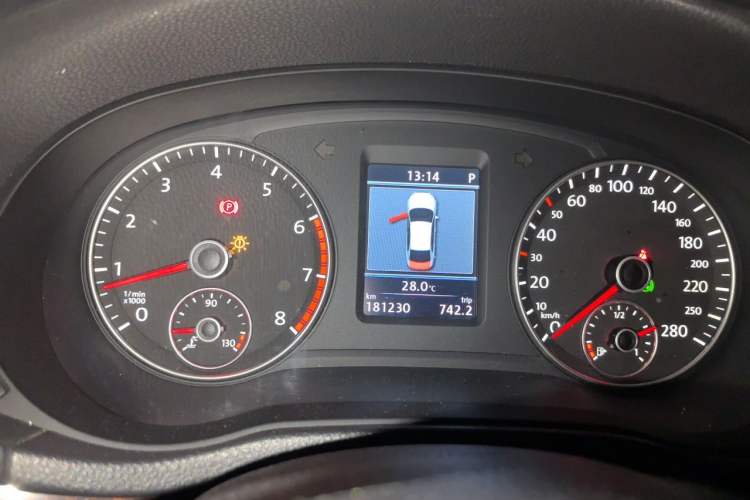 Used Volkswagen Passat 2011 2.0 TSI DSG Ultimate Edition Instrument Cluster