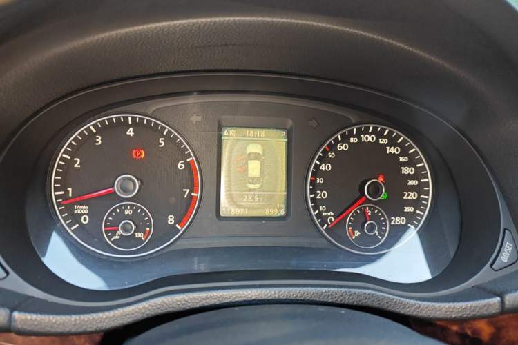 Used Volkswagen Passat 2011 2.0 TSI DSG Ultimate Edition Instrument Cluster