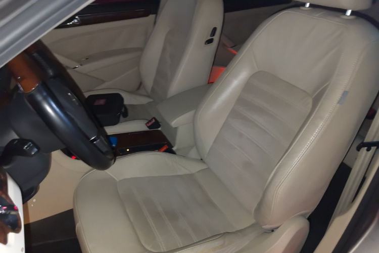 Used Volkswagen Passat 2011 2.0 TSI DSG Ultimate Edition Left Front Seat