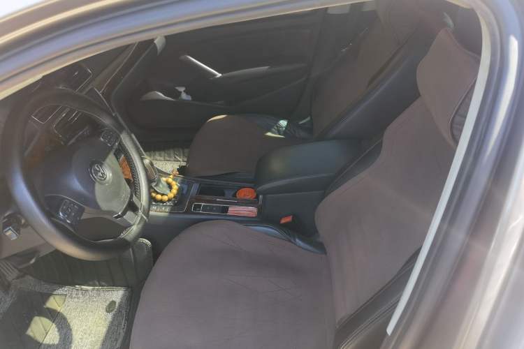 Used Volkswagen Passat 2011 1.8TSI DSG Prestige Edition Left Front Seat