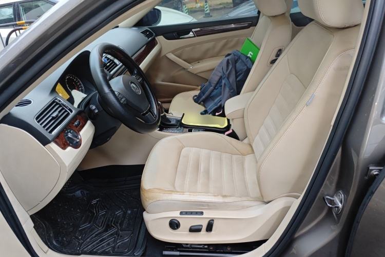 Used Volkswagen Passat 2011 2.0 TSI DSG Ultimate Edition Left Front Seat