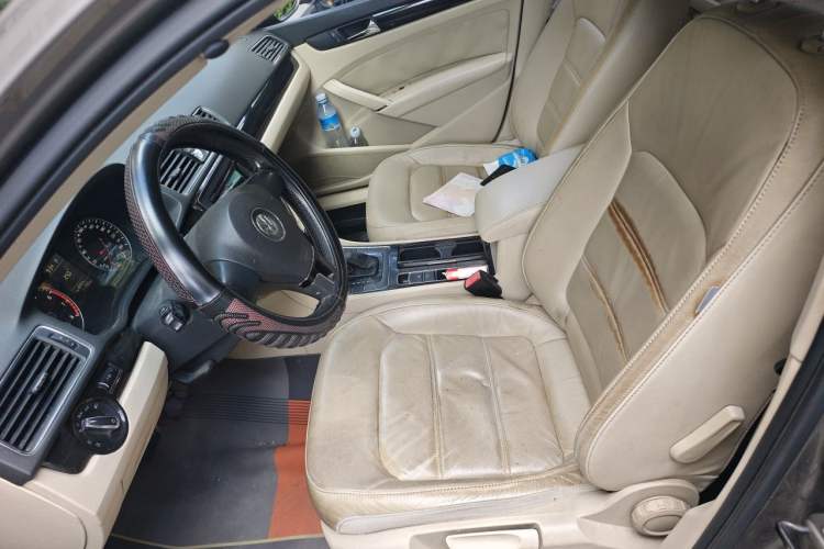Used Volkswagen Passat 2011 1.8TSI Automatic Prestige Edition Left Front Seat