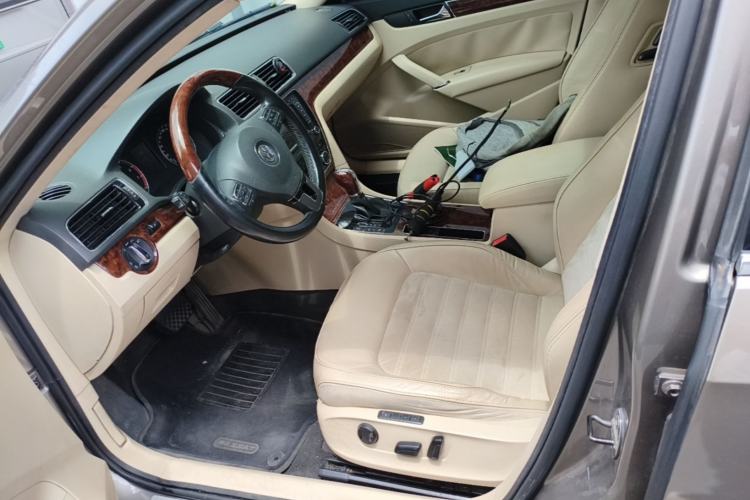 Used Volkswagen Passat 2011 2.0 TSI DSG Ultimate Edition Left Front Seat