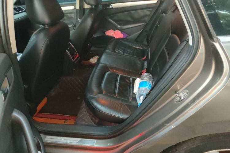 Used Volkswagen Passat 2011 1.8TSI Automatic Prestige Edition Left Rear Seat