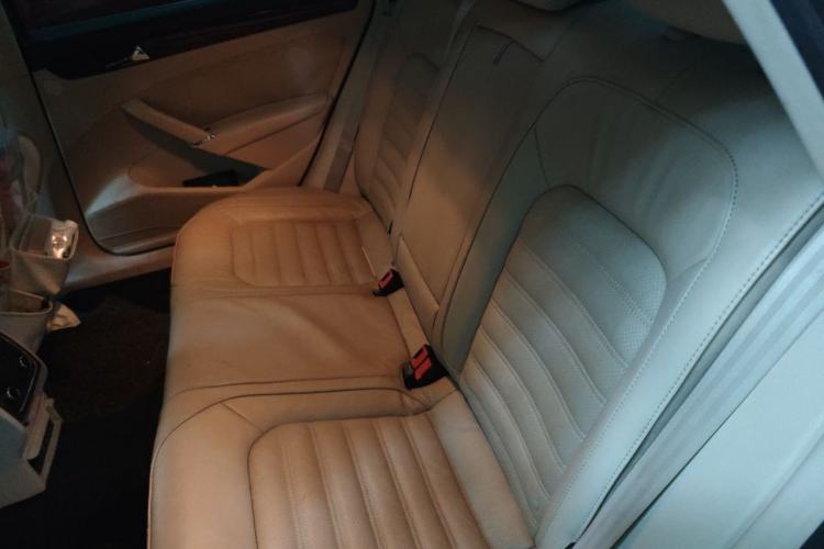 Used Volkswagen Passat 2011 1.8TSI DSG Prestige Edition Left Rear Seat
