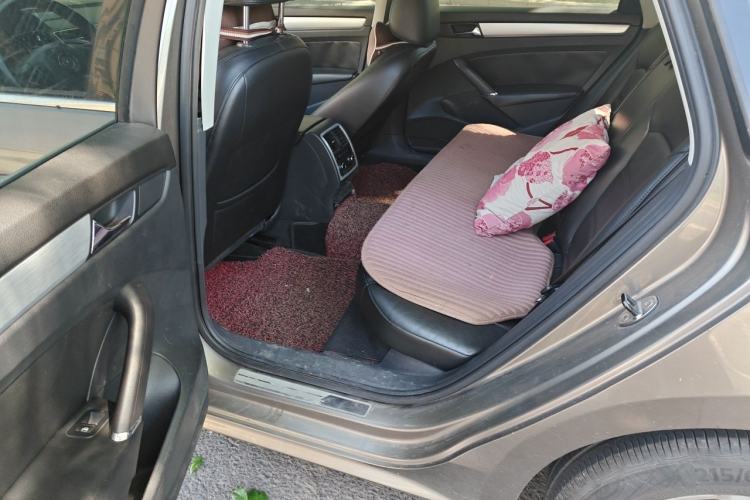 Used Volkswagen Passat 2011 1.8 TSI DSG Prestige Edition Left Rear Seat