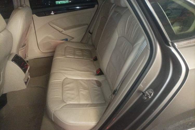Used Volkswagen Passat 2011 1.4 TSI DSG Prestige Edition Left Rear Seat