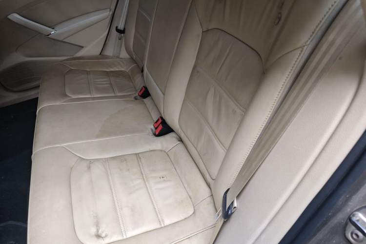 Used Volkswagen Passat 2011 1.8TSI Automatic Prestige Edition Left Rear Seat