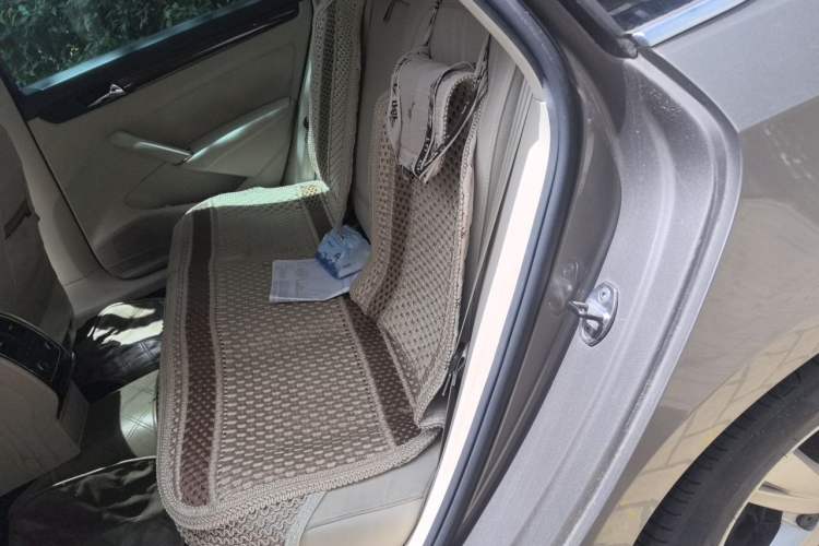 Used Volkswagen Passat 2011 1.8TSI DSG Prestige Edition Left Rear Seat
