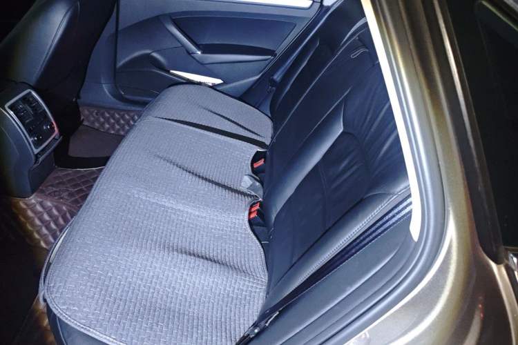 Used Volkswagen Passat 2011 1.8 TSI DSG Prestige Edition Left Rear Seat