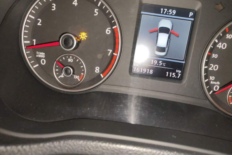 Used Volkswagen Passat 2011 2.0 TSI DSG Ultimate Edition Odometer Close Up