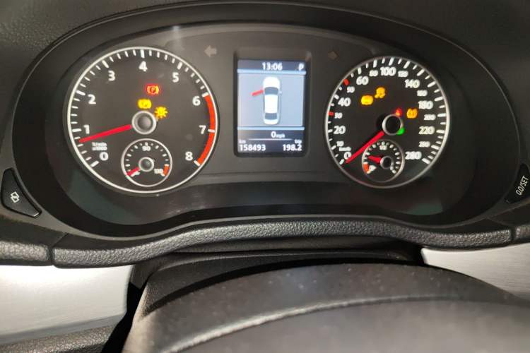 Used Volkswagen Passat 2011 2.0 TSI DSG Ultimate Edition Odometer Close Up