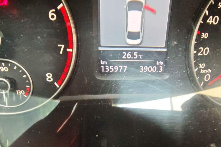 Used Volkswagen Passat 2011 1.8TSI DSG Prestige Edition Odometer Close Up