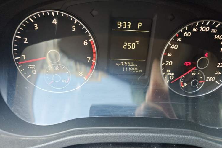 Used Volkswagen Passat 2011 1.8TSI Automatic Prestige Edition Odometer Close Up