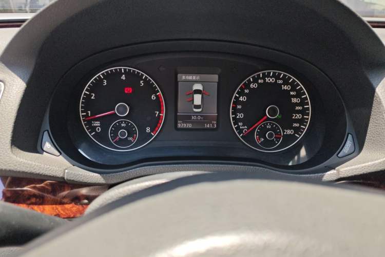 Used Volkswagen Passat 2011 1.8TSI DSG Prestige Edition Odometer Close Up