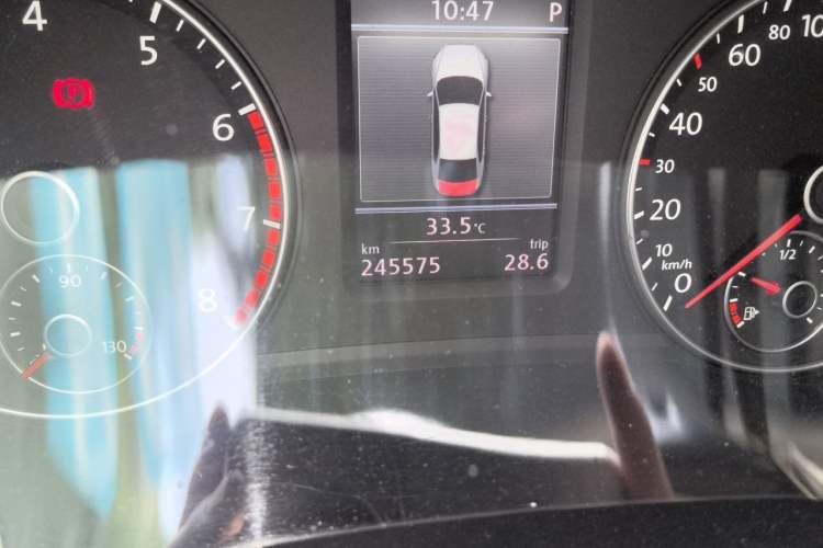 Used Volkswagen Passat 2011 1.8TSI DSG Prestige Edition Odometer Close Up