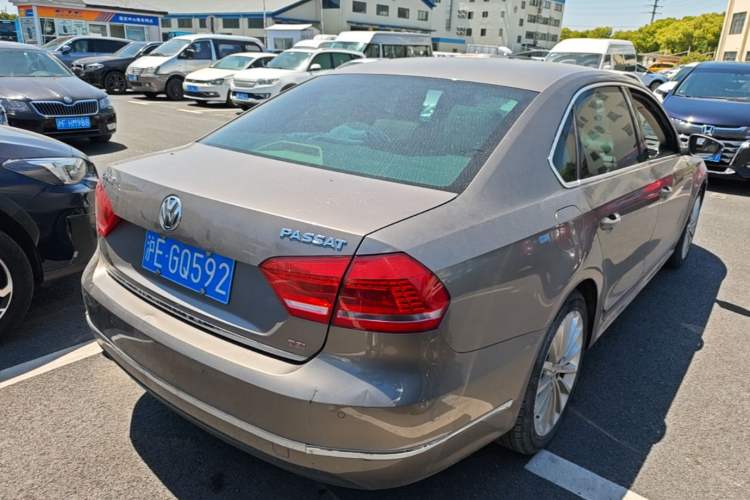 Used Volkswagen Passat 2011 2.0 TSI DSG Ultimate Edition Rear Right 45 Deg
