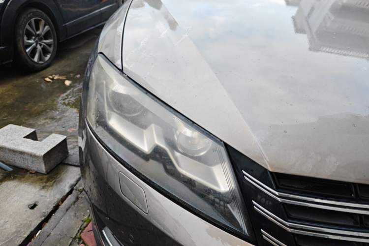 Used Volkswagen Passat 2011 2.0 TSI DSG Ultimate Edition Right Front Headlight