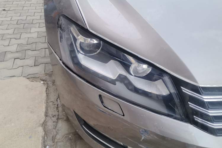 Used Volkswagen Passat 2011 2.0 TSI DSG Premium Edition Right Front Headlight