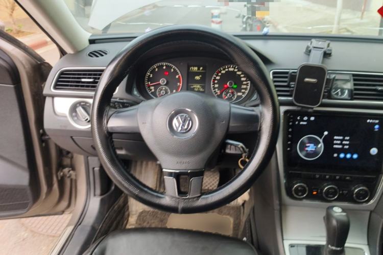 Used Volkswagen Passat 2011 1.8 TSI DSG Prestige Edition Steering Wheel