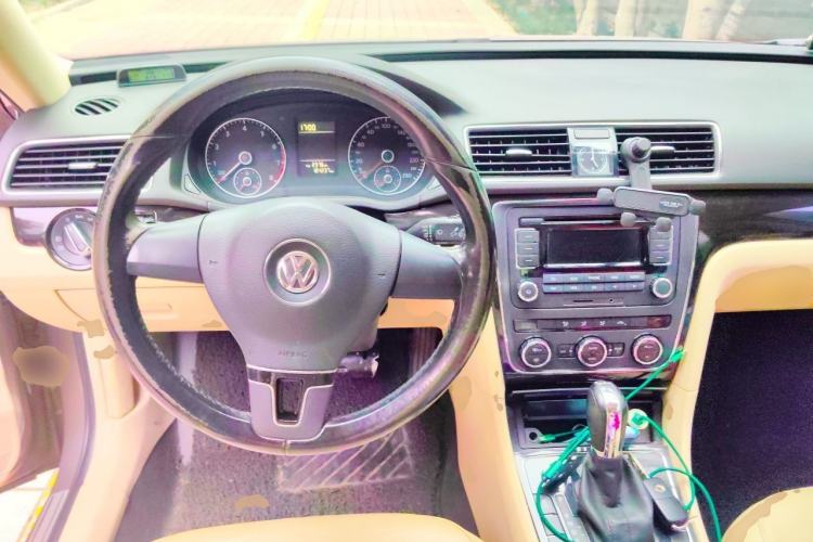 Used Volkswagen Passat 2011 1.8TSI Automatic Prestige Edition Steering Wheel