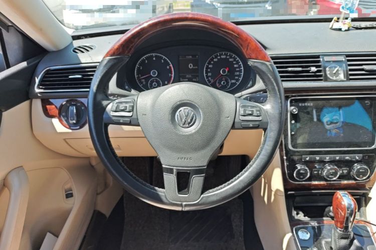 Used Volkswagen Passat 2011 2.0 TSI DSG Ultimate Edition Steering Wheel