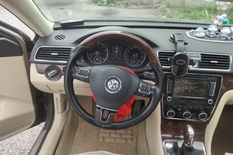 Used Volkswagen Passat 2011 2.0 TSI DSG Ultimate Edition Steering Wheel