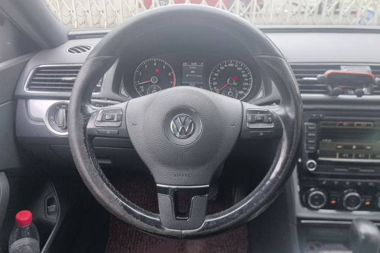 Used Volkswagen Passat 2011 2.0 TSI DSG Ultimate Edition Steering Wheel