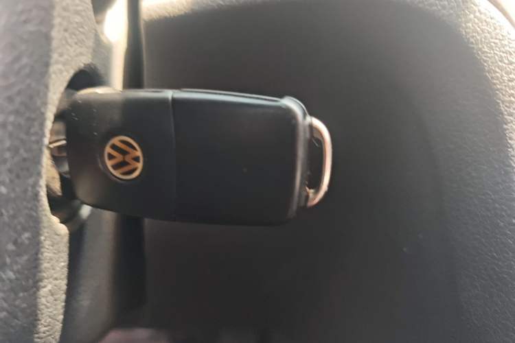 Used Volkswagen Passat 2011 1.8TSI Automatic Prestige Edition Vehicle Key