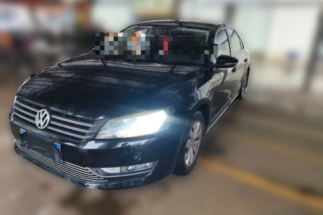 Ojetý Volkswagen Passat 2013 1.8TSI DSG Prestige Edition