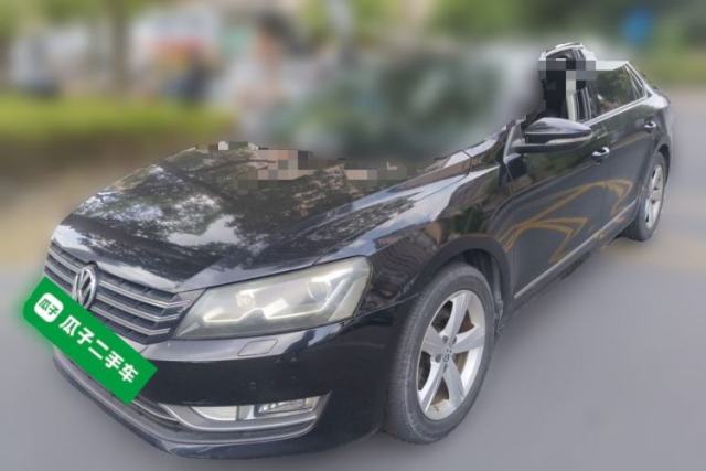 Ojetý Volkswagen Passat 2013 1.8TSI DSG Prestige Edition