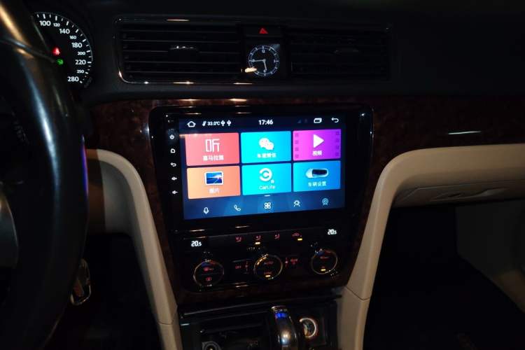 Used Volkswagen Passat 2013 1.8TSI DSG Prestige Edition Audio And AC Panel