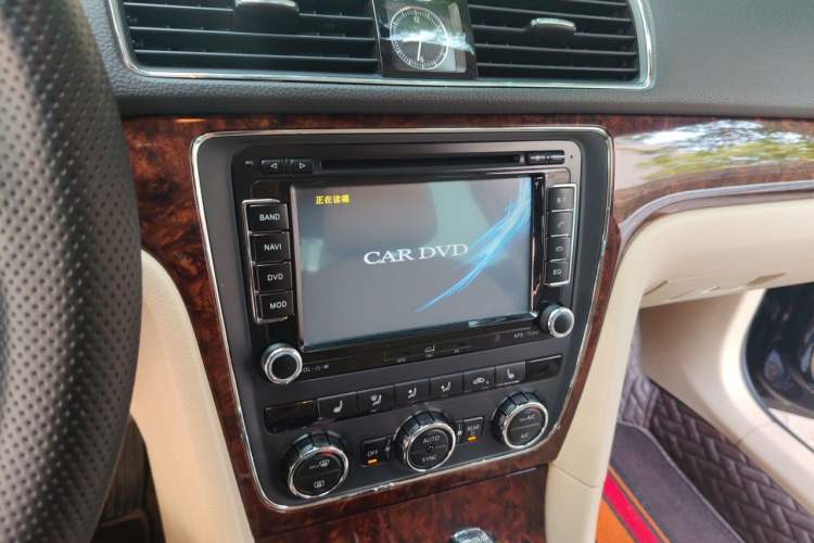 Used Volkswagen Passat 2013 1.8TSI DSG Prestige Edition Audio And AC Panel