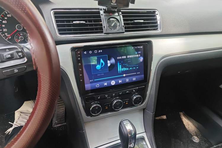 Used Volkswagen Passat 2013 1.8TSI DSG Prestige Edition Audio And AC Panel