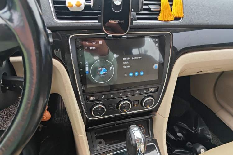 Used Volkswagen Passat 2013 1.8TSI DSG Prestige Edition Audio And AC Panel