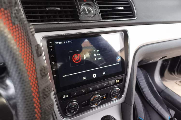 Used Volkswagen Passat 2013 1.4 TSI DSG BlueMotion Edition Audio And AC Panel