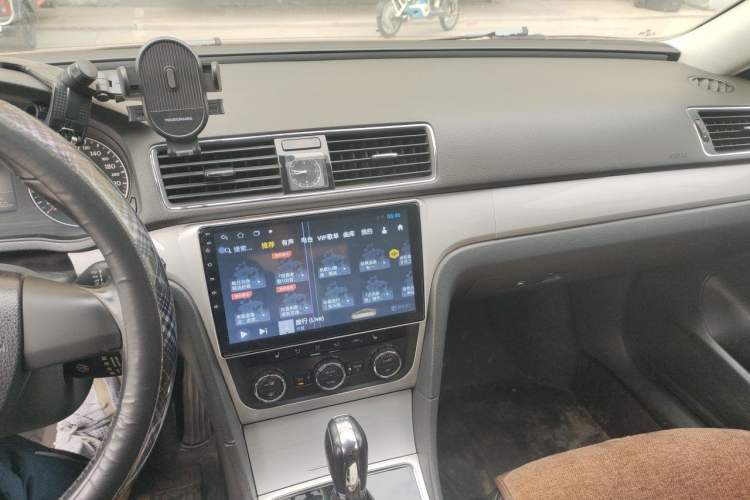 Used Volkswagen Passat 2013 1.8TSI DSG Prestige Edition Audio And AC Panel