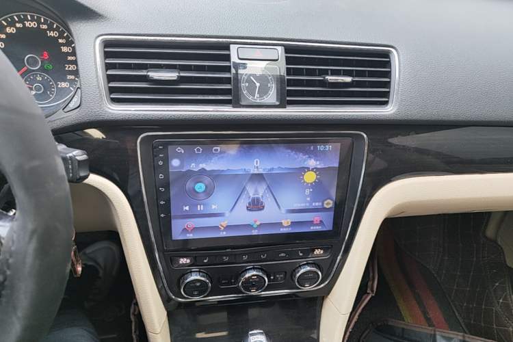 Used Volkswagen Passat 2013 1.8TSI DSG Prestige Edition Audio And AC Panel