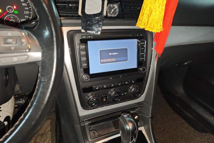 Used Volkswagen Passat 2013 1.8TSI DSG Prestige Edition Audio And AC Panel