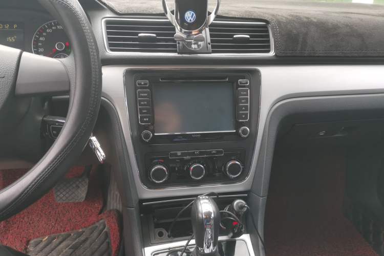 Used Volkswagen Passat 2013 1.8TSI DSG Government Procurement Edition Audio And AC Panel