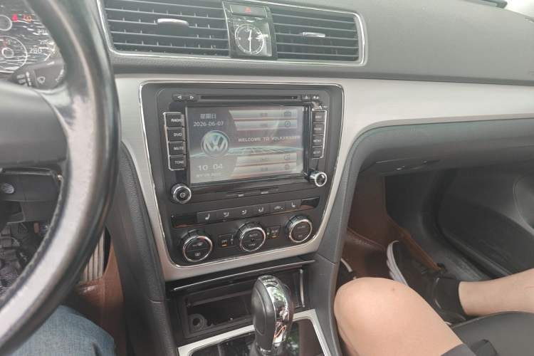 Used Volkswagen Passat 2013 1.8TSI DSG Prestige Edition Audio And AC Panel