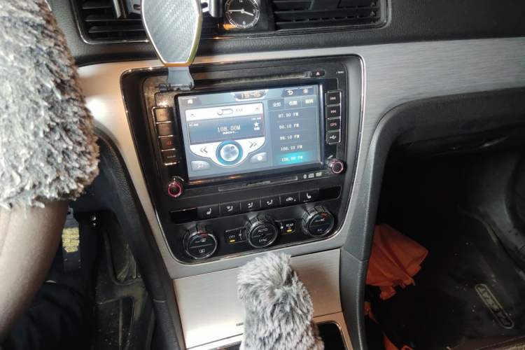 Used Volkswagen Passat 2013 1.8TSI DSG Prestige Edition Audio And AC Panel