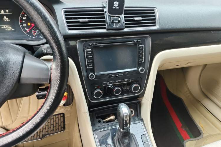 Used Volkswagen Passat 2013 1.8TSI DSG Government Procurement Edition Audio And AC Panel