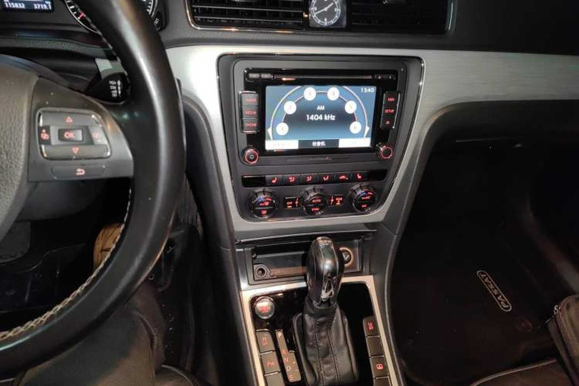 Used Volkswagen Passat 2013 2.0 TSI DSG Prestige Edition Audio And AC Panel